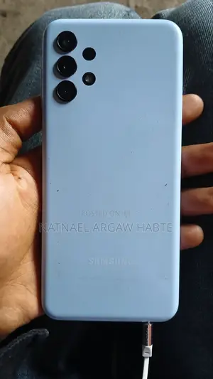 Photo - Samsung Galaxy A13 64 GB Blue