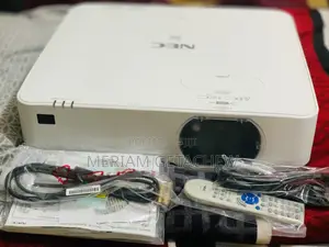 Photo - Nec Np-P525ul Laser Projector