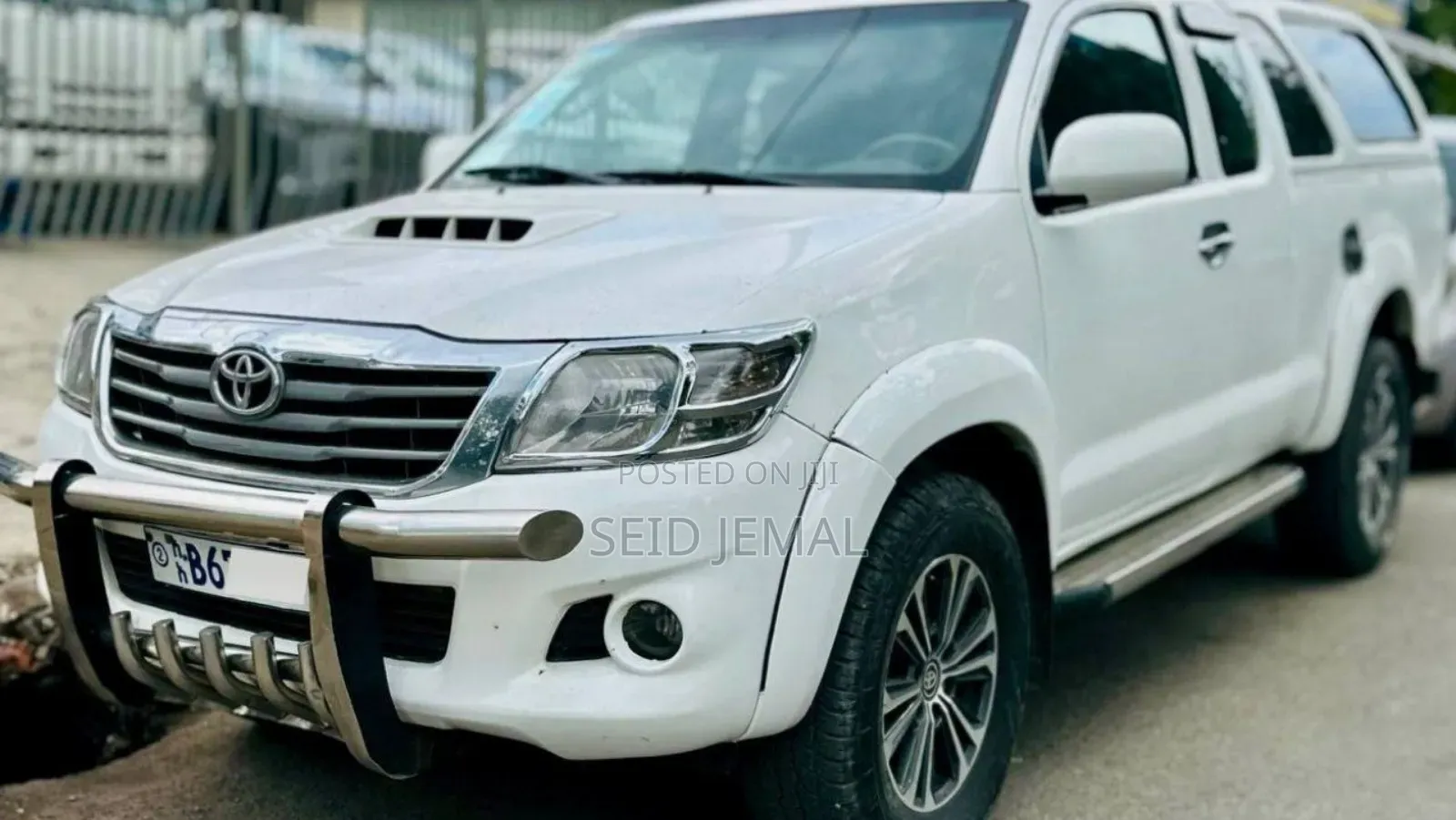 Toyota Hilux 2013 White
