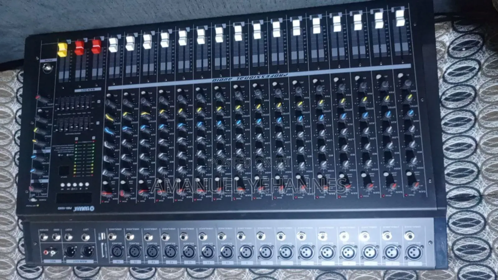 Yamaha 16 Channel Powered Mixer