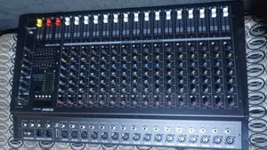 Yamaha 16 Channel Powered Mixer