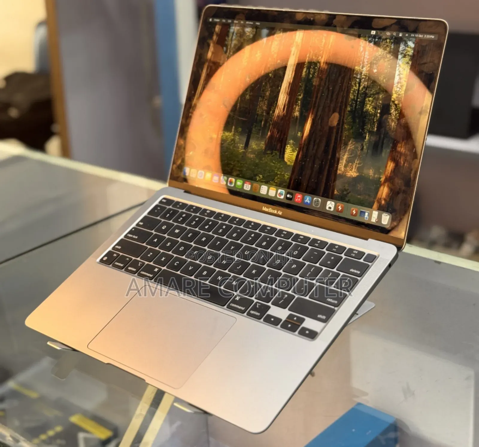 New Laptop Apple MacBook Air 2020 M1 8GB Apple M1 SSD 256GB