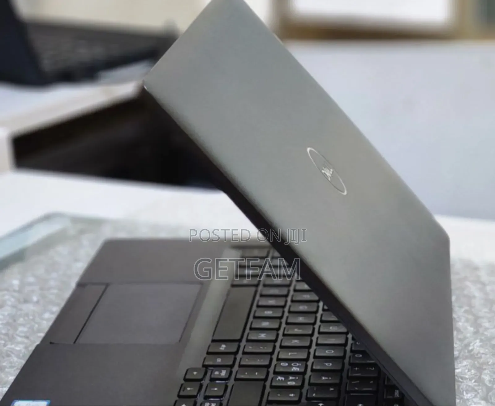 New Laptop Dell Inspiron 15 8GB Intel Core i5 SSD 256GB