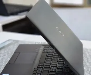 New Laptop Dell Inspiron 15 8GB Intel Core i5 SSD 256GB