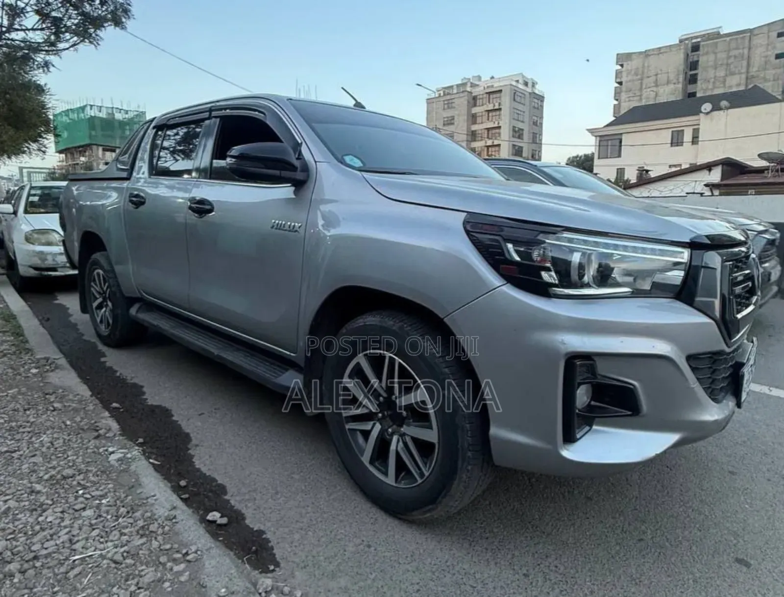 Toyota Hilux 2020 Silver