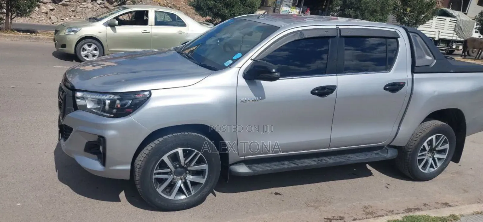 Toyota Hilux 2020 Silver