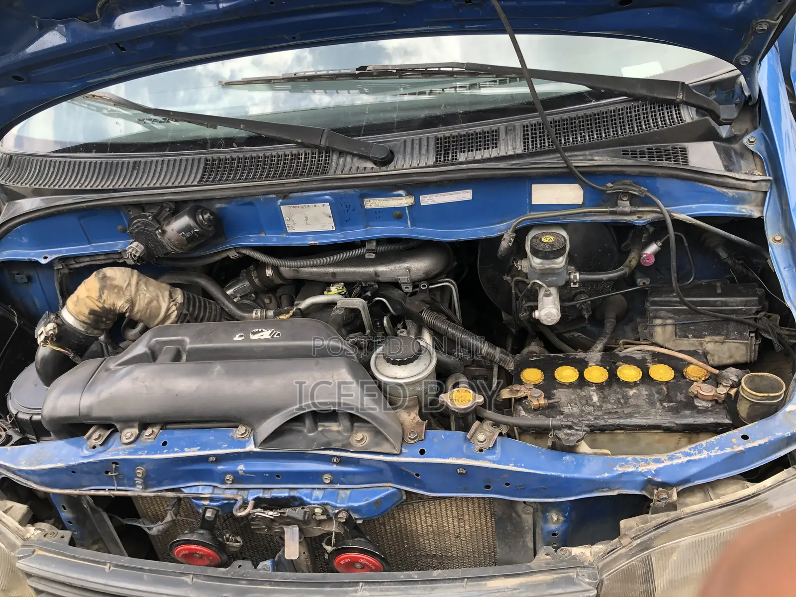 Toyota HiAce 2004 Blue