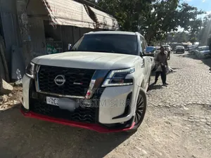 Nissan Patrol 2014 White