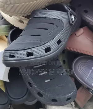 Photo - Crocs _Original ጫማ በ ታላቅ ቅናሽ