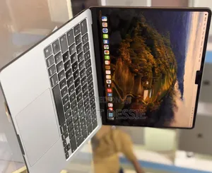 New Laptop Apple MacBook Air 2022 M2 8GB Apple M2 SSD 256GB