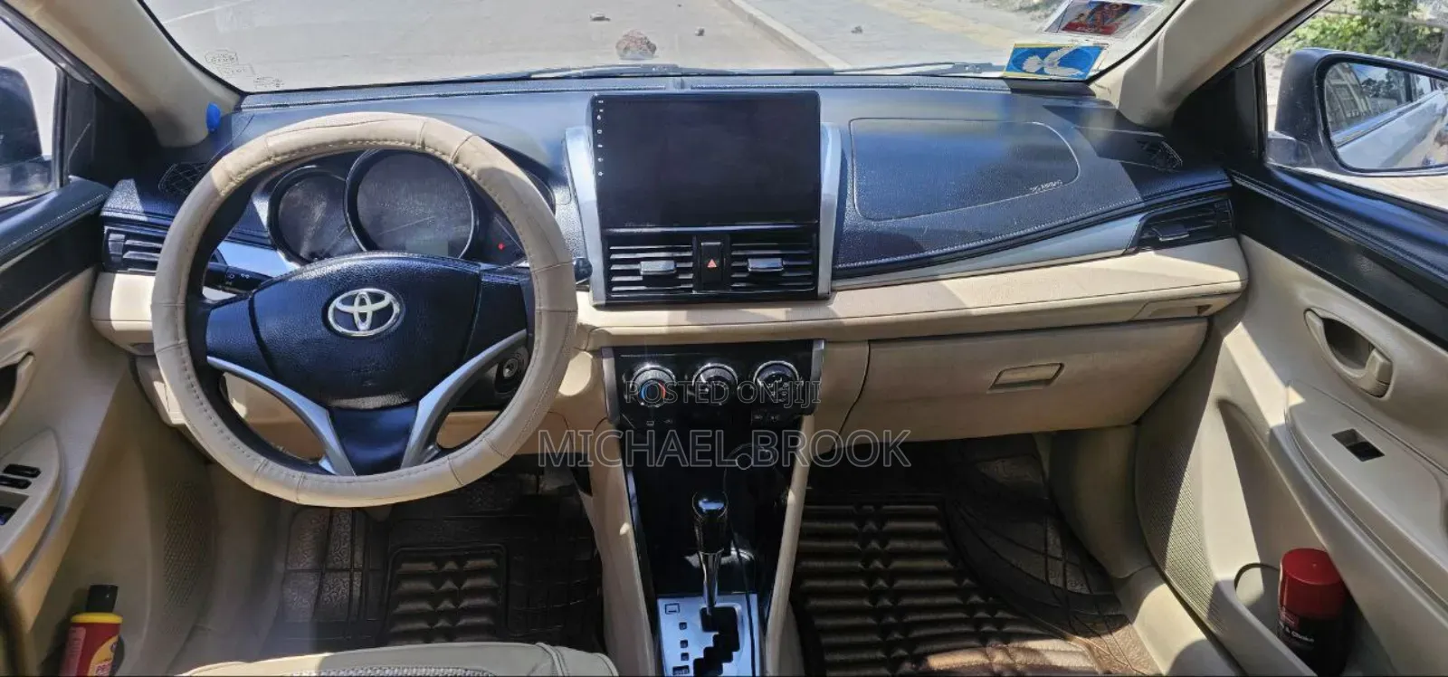 Toyota Yaris 2014 Silver