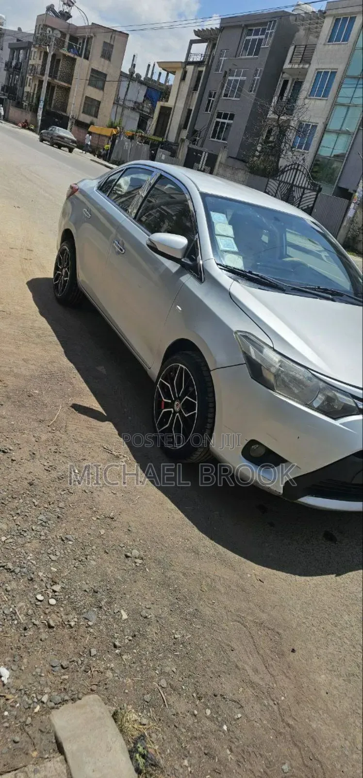 Toyota Yaris 2014 Silver