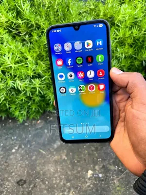 Photo - Samsung Galaxy A15 128 GB Blue