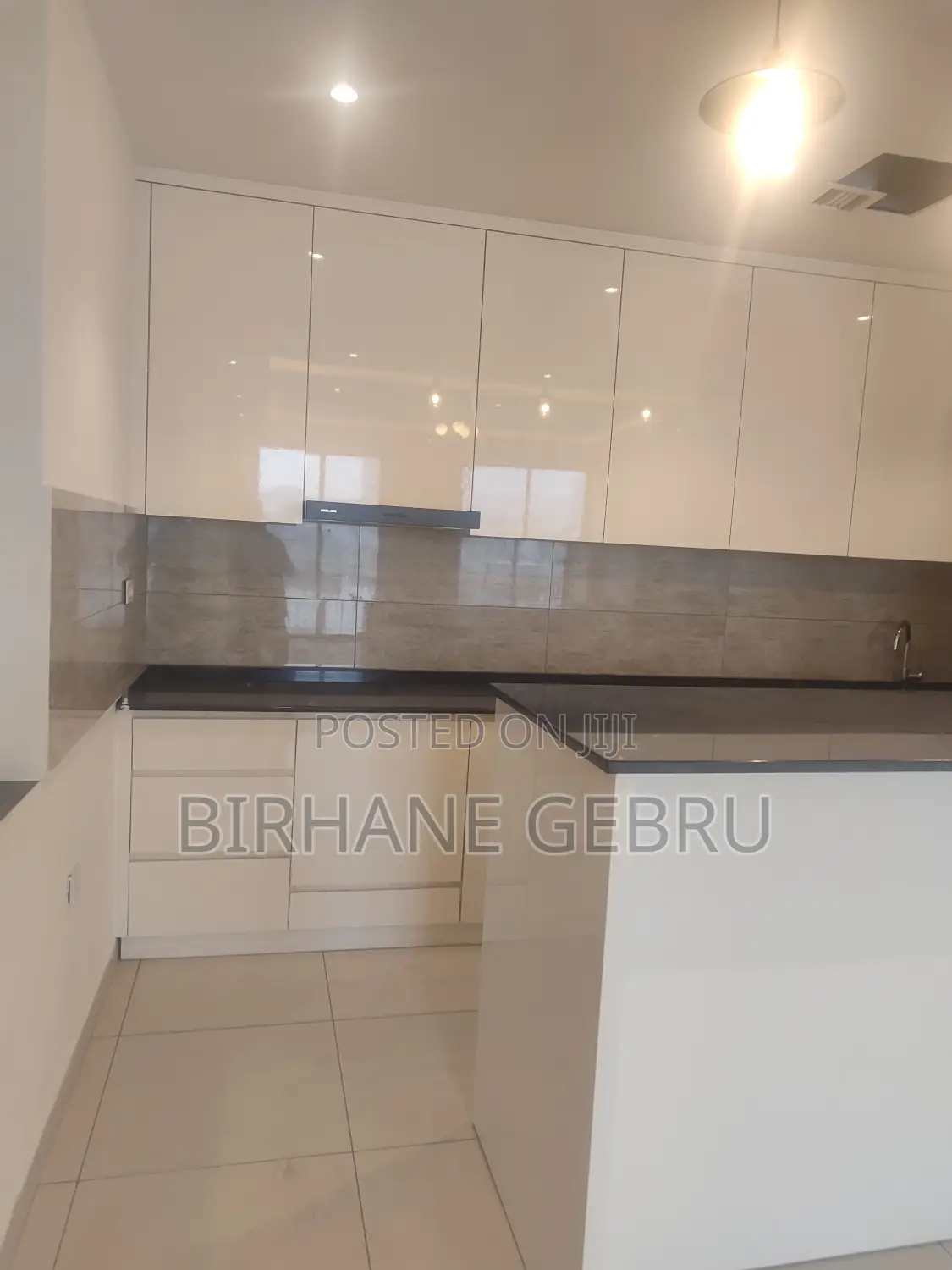 Luxury Semi Fernished Apartiment for Rent