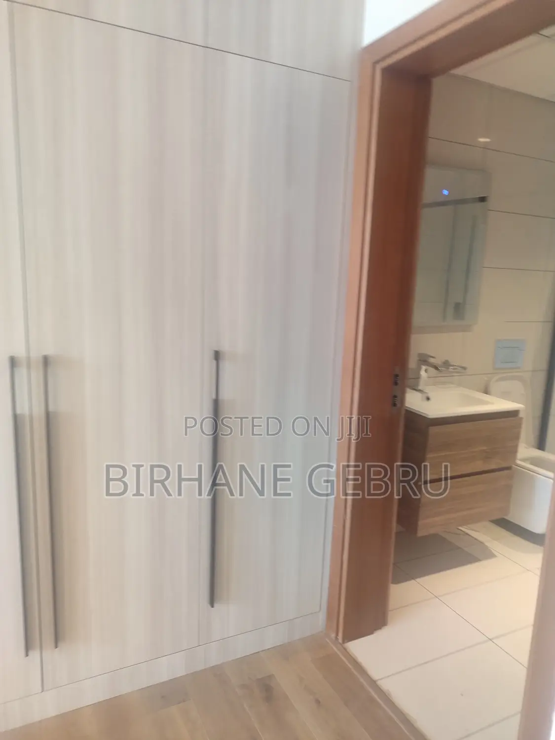 Luxury Semi Fernished Apartiment for Rent