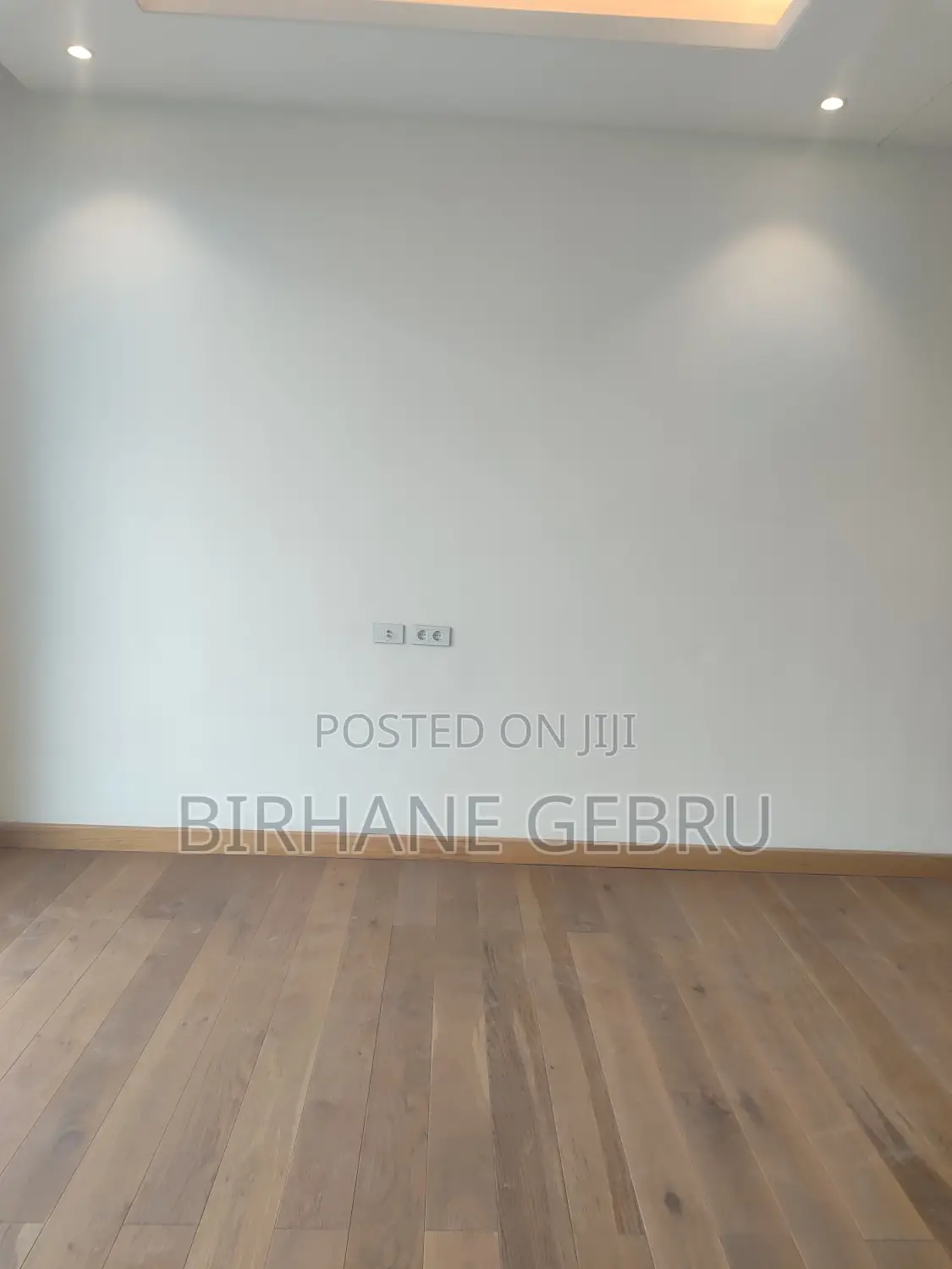 4 Bedroom Luxury Semi Fernished Apartiment for Rent