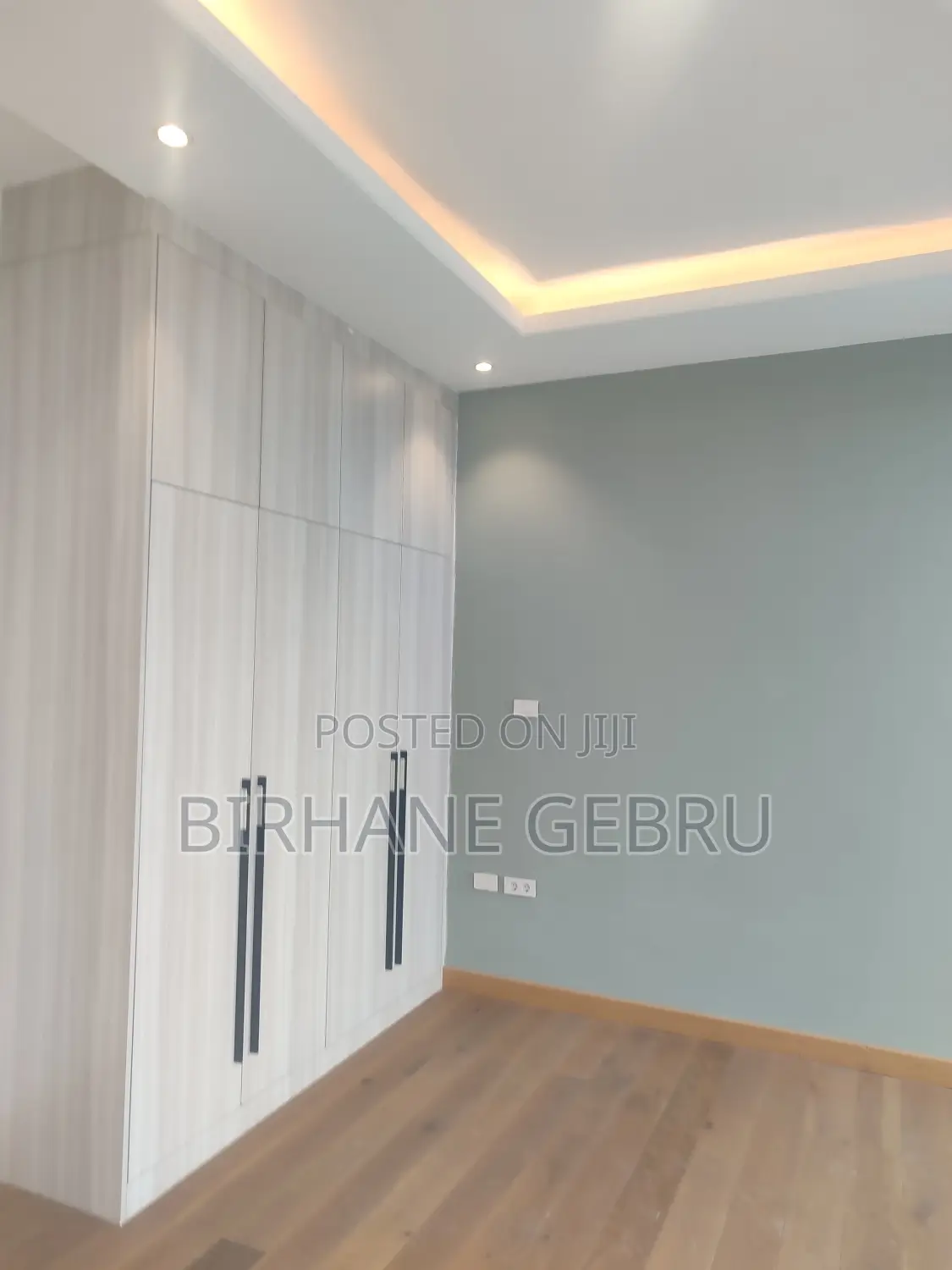 4 Bedroom Luxury Semi Fernished Apartiment for Rent