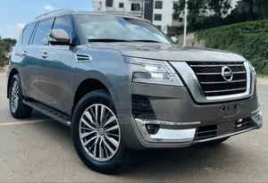 Nissan Patrol 2016 Gray