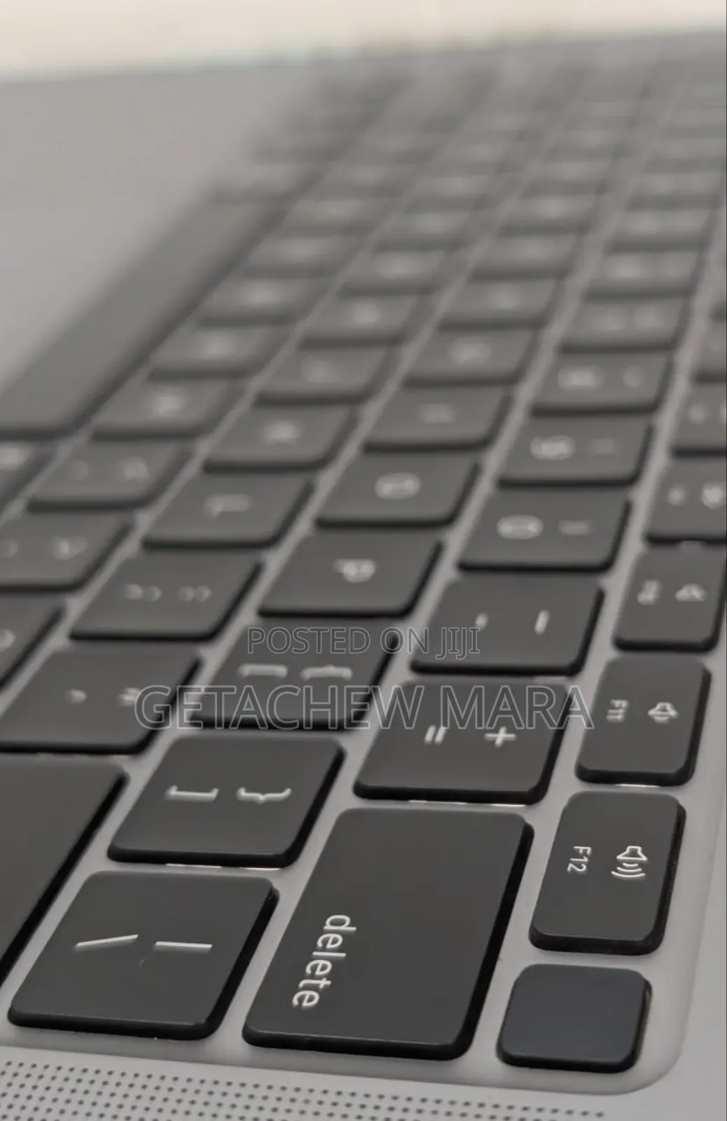 New Laptop Apple MacBook Air 2020 M1 8GB Intel SSD 256GB