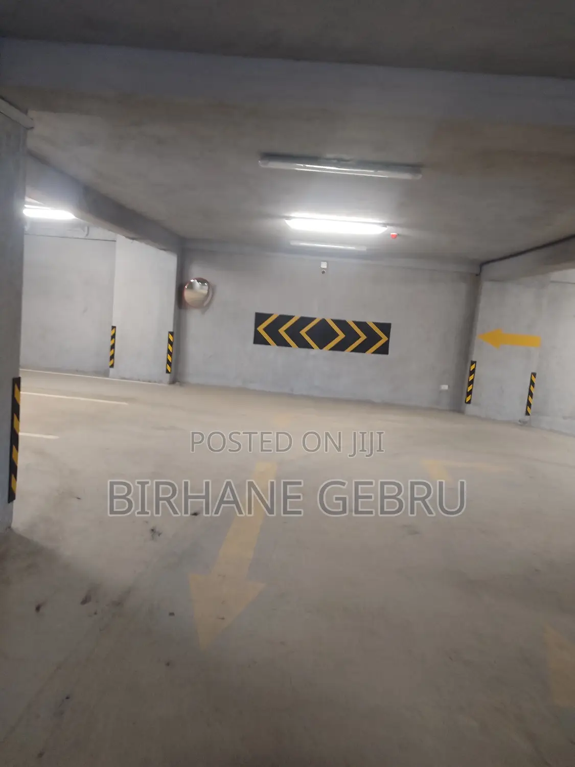 3 Bedroom Luxury Semi Fernished Apartiment for Rent