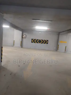 3 Bedroom Luxury Semi Fernished Apartiment for Rent