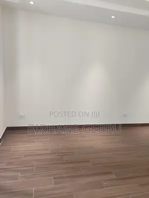 3 Bedroom Luxury Semi Fernished Apartiment for Rent