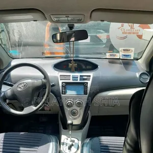 Toyota Yaris 2020 Silver