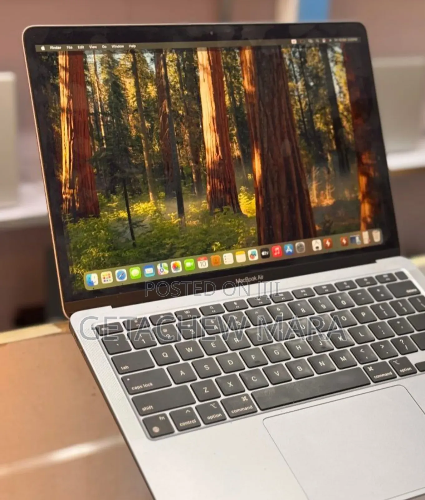 New Laptop Apple MacBook Air 2020 M1 8GB Intel SSD 256GB