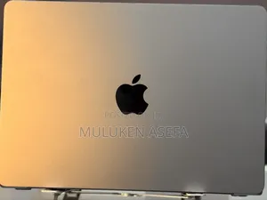 Photo - New Laptop Apple MacBook Air 2022 M2 8GB Intel Core M2 SSD 256GB