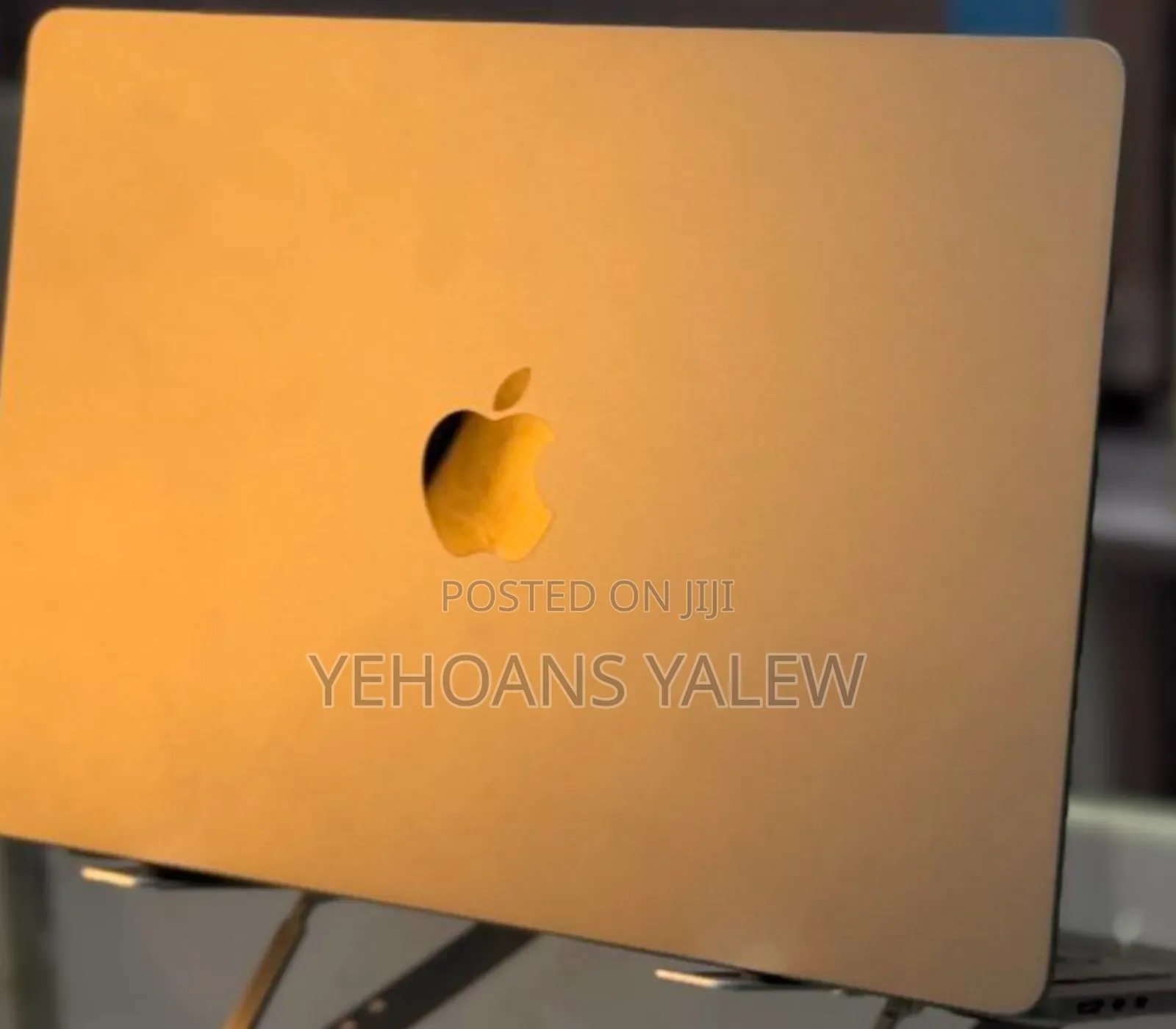 New Laptop Apple MacBook Air 2022 M2 8GB Apple M2 SSD 256GB