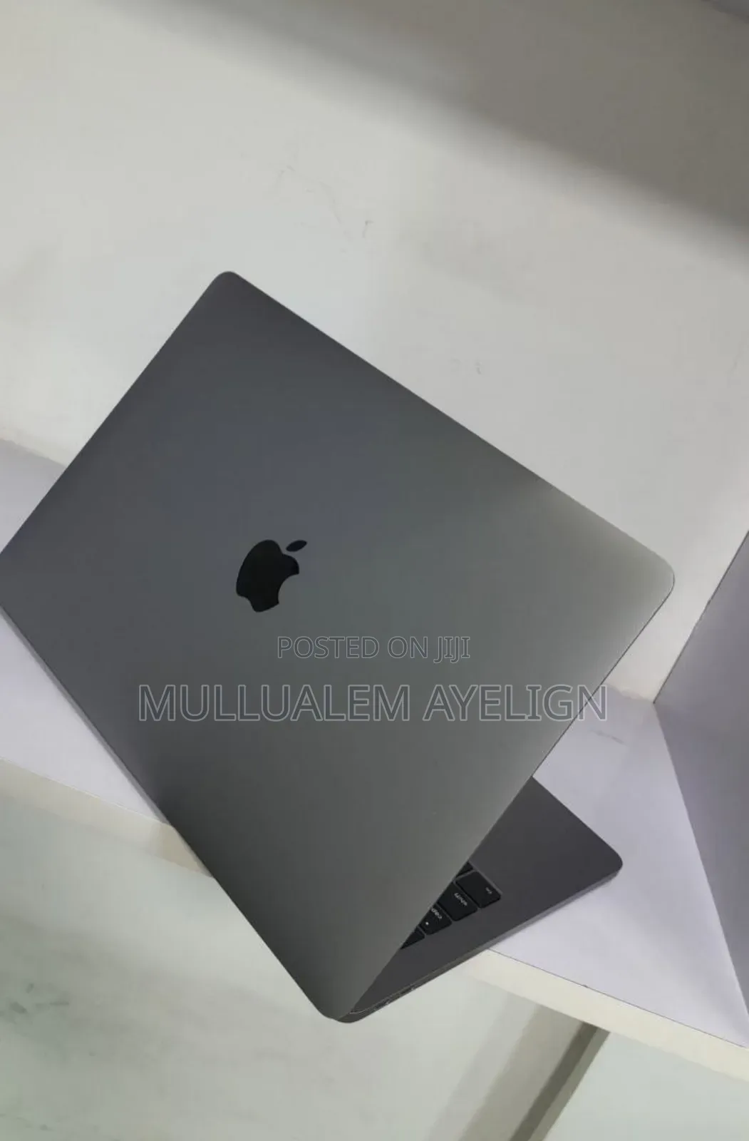 New Laptop Apple MacBook Pro 2017 8GB Intel Core I5 SSD 128GB