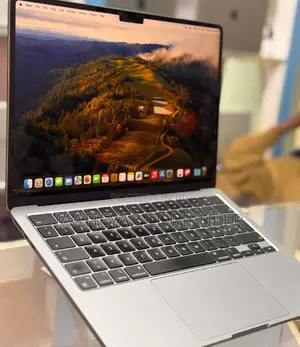 New Laptop Apple MacBook Air 2022 M2 8GB Apple M2 SSD 256GB