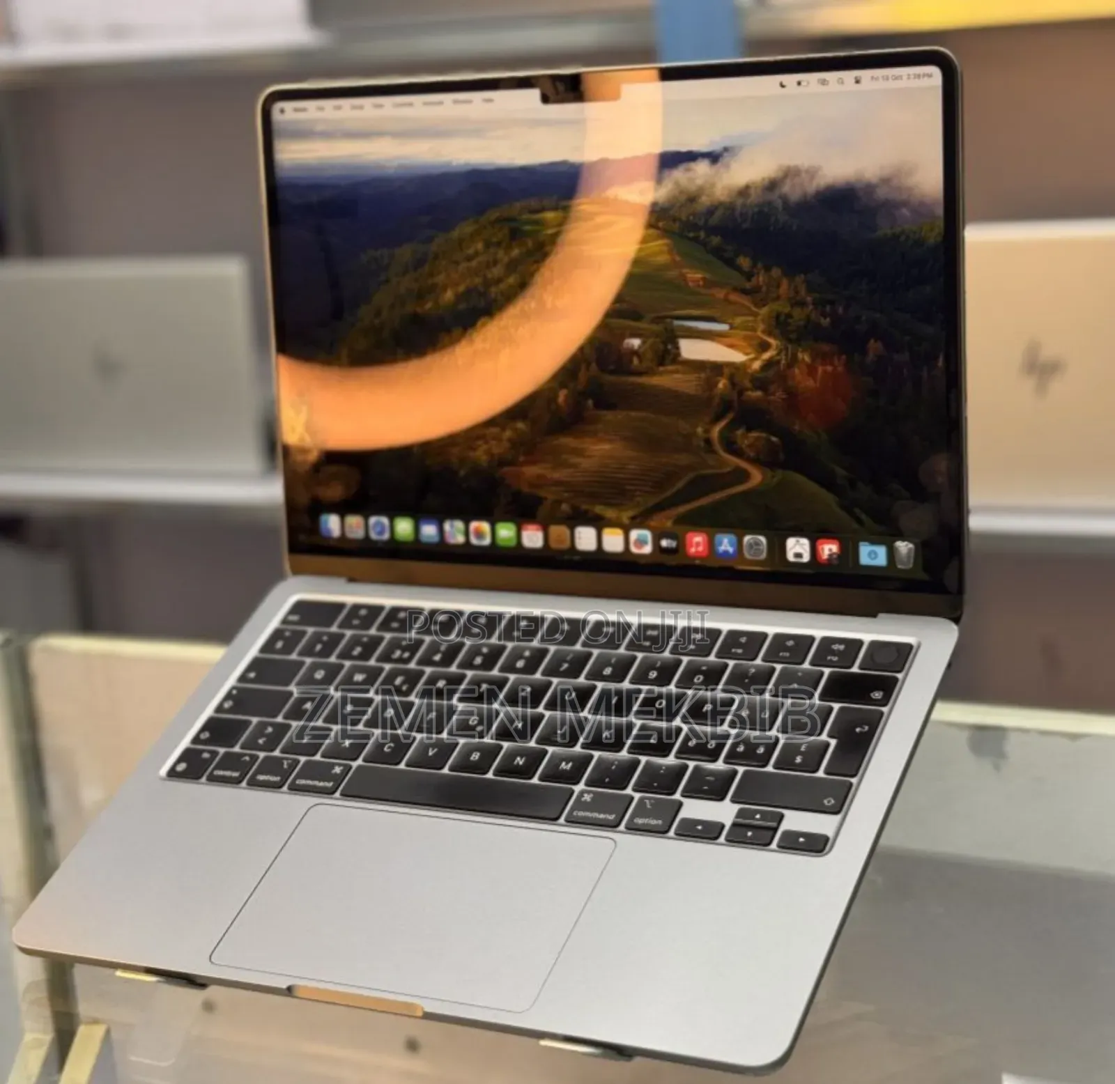 New Laptop Apple MacBook Air 2023 M2 8GB Intel Core I9 SSD 256GB