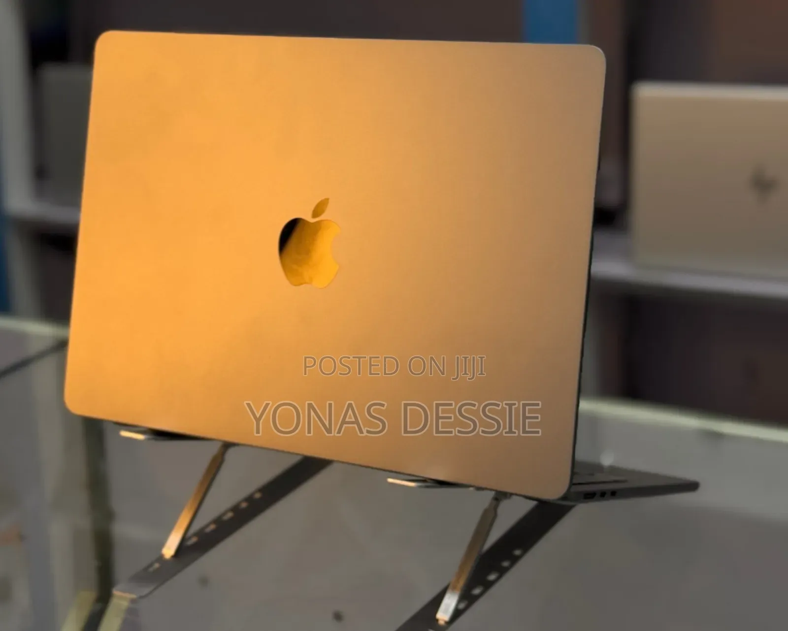 New Laptop Apple MacBook Air 2022 M2 8GB SSD 256GB