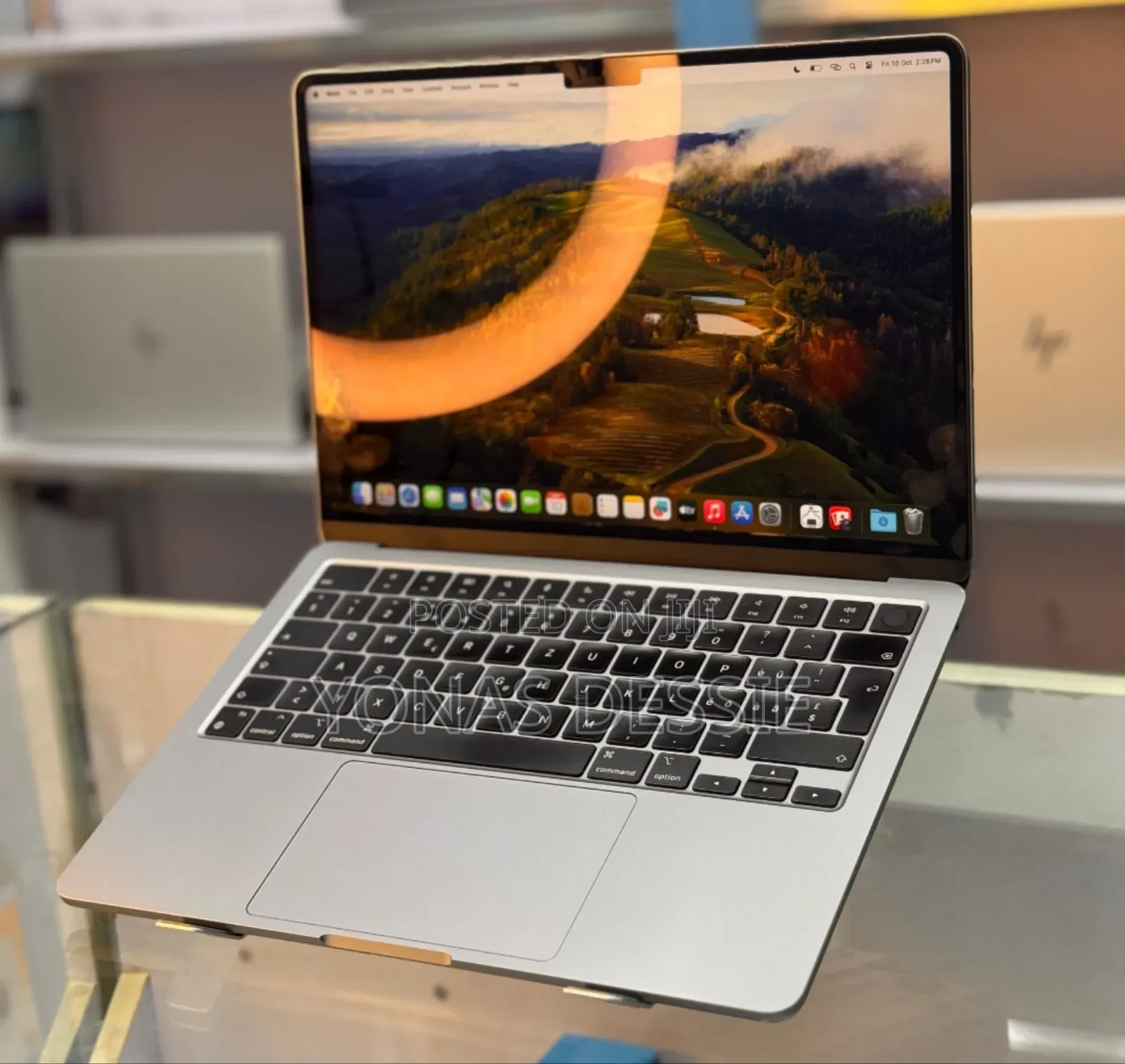 New Laptop Apple MacBook Air 2022 M2 8GB SSD 256GB