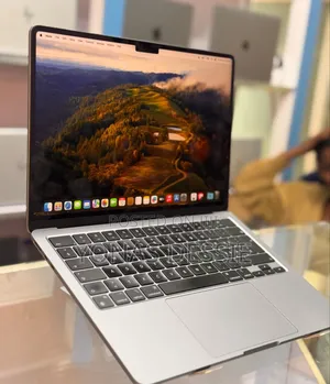 New Laptop Apple MacBook Air 2022 M2 8GB SSD 256GB