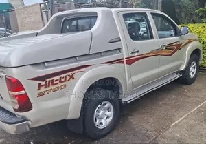 Toyota Hilux 2013 Beige