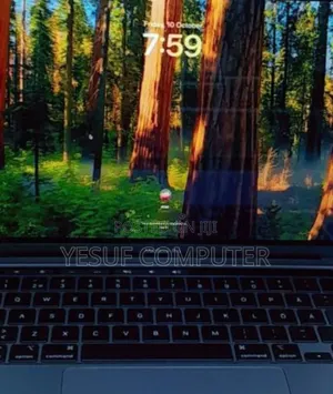 New Laptop Apple MacBook Pro 2020 M1 8GB Apple M1 SSD 512GB