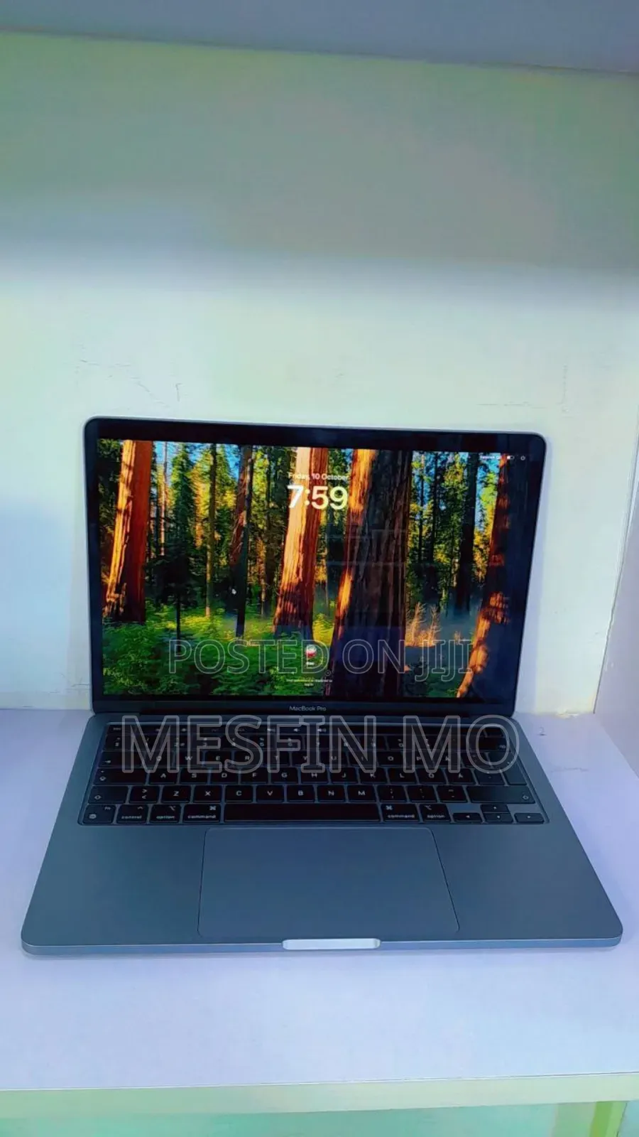 New Laptop Apple MacBook Pro 2020 M1 8GB Apple M1 SSD 512GB
