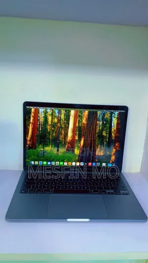 New Laptop Apple MacBook Pro 2020 M1 8GB Apple M1 SSD 512GB