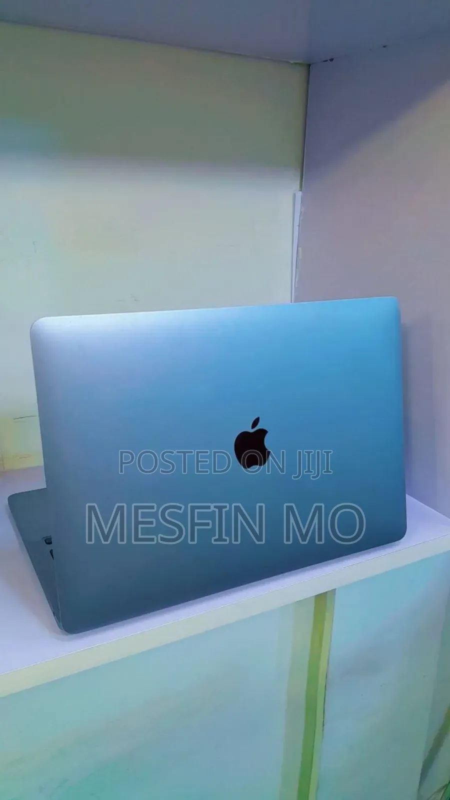 New Laptop Apple MacBook Pro 2020 M1 8GB Apple M1 SSD 512GB