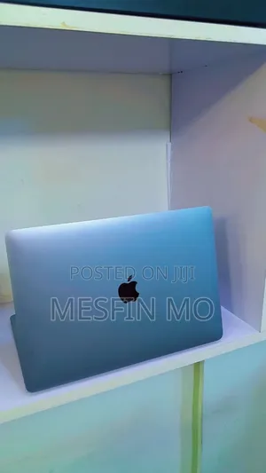 New Laptop Apple MacBook Pro 2020 M1 8GB Apple M1 SSD 512GB