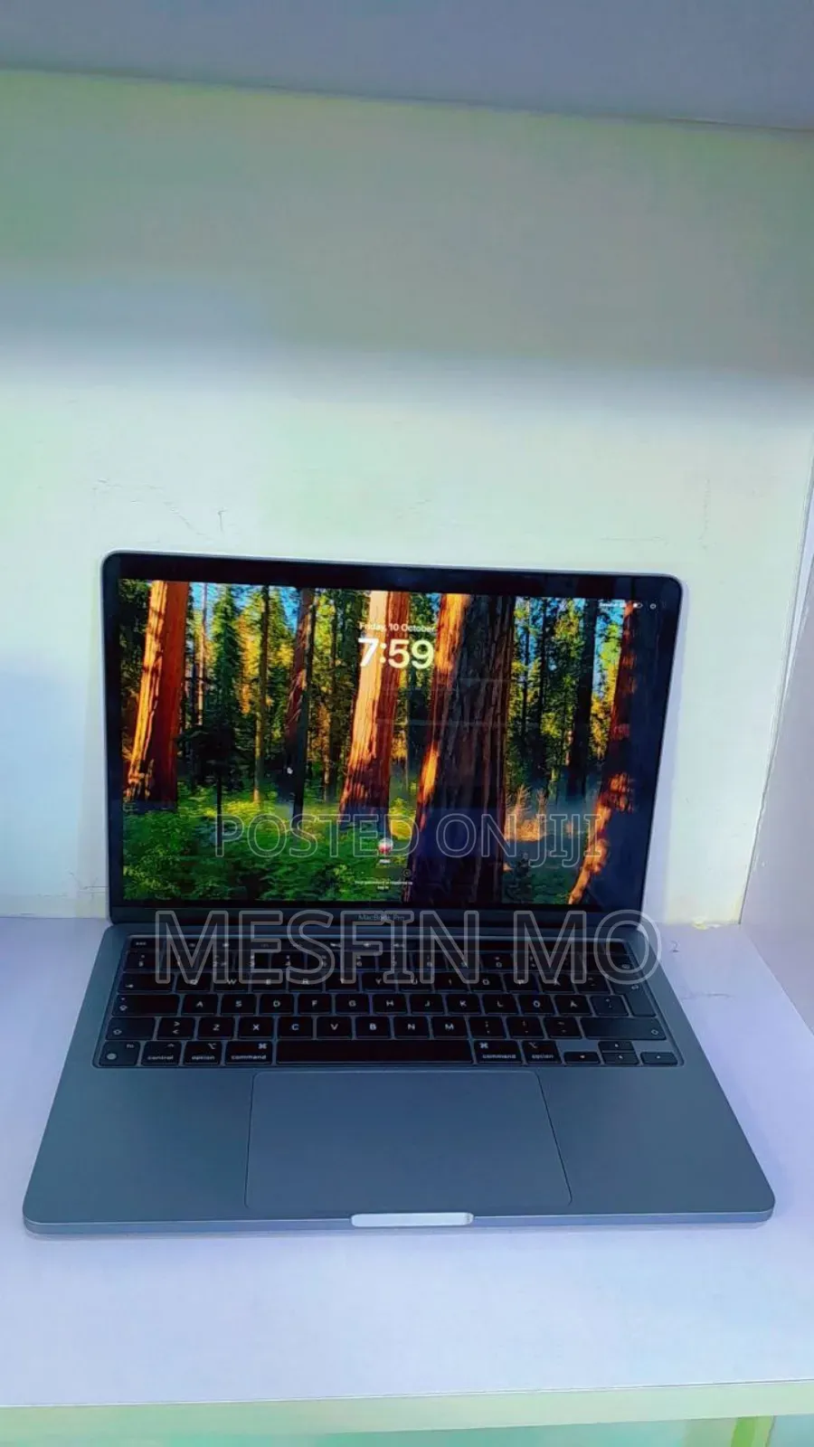 New Laptop Apple MacBook Pro 2020 M1 8GB Apple M1 SSD 512GB