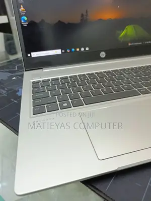 New Laptop HP ProBook 430 8GB AMD Ryzen 5 SSD 512GB