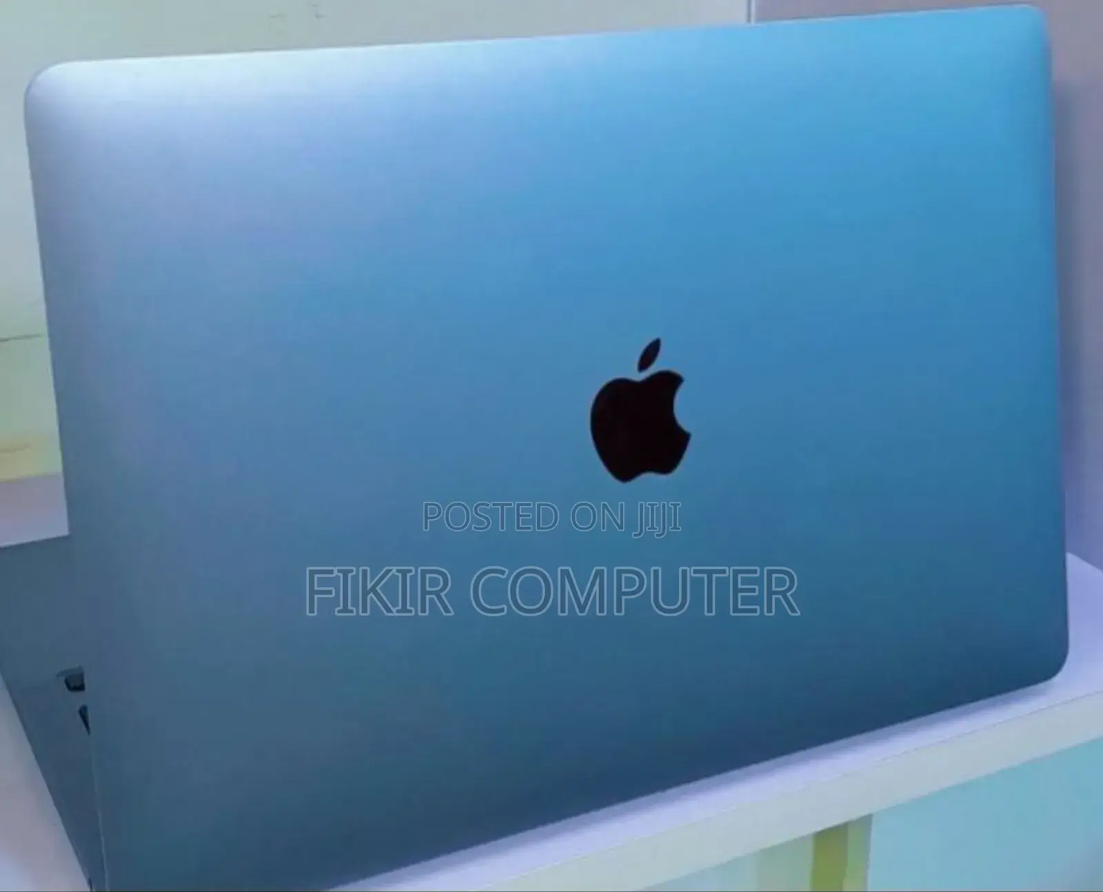 New Laptop Apple MacBook Pro M1 8GB Apple M1 Pro SSD 512GB