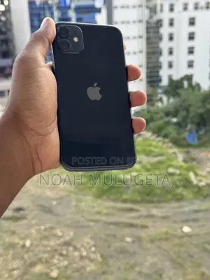 Photo - New Apple iPhone 11 64 GB Black
