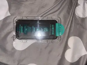 Matte Privacy Screen Protector for iPhone 15