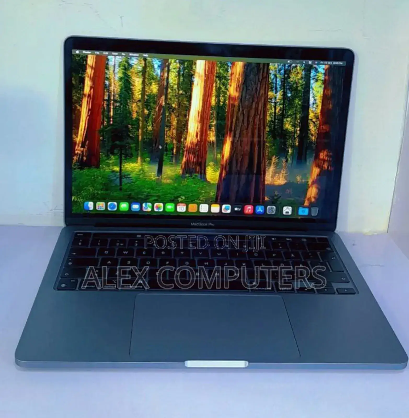 New Laptop Apple MacBook Pro M1 8GB Apple M1 SSD 512GB