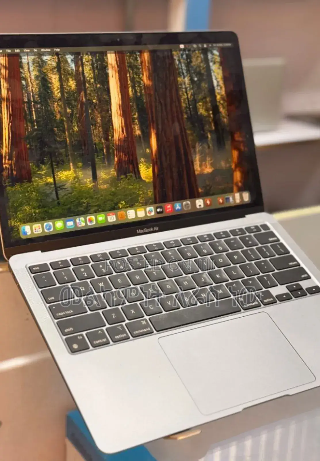 New Laptop Apple MacBook Air 2020 M1 8GB Apple M1 SSD 256GB