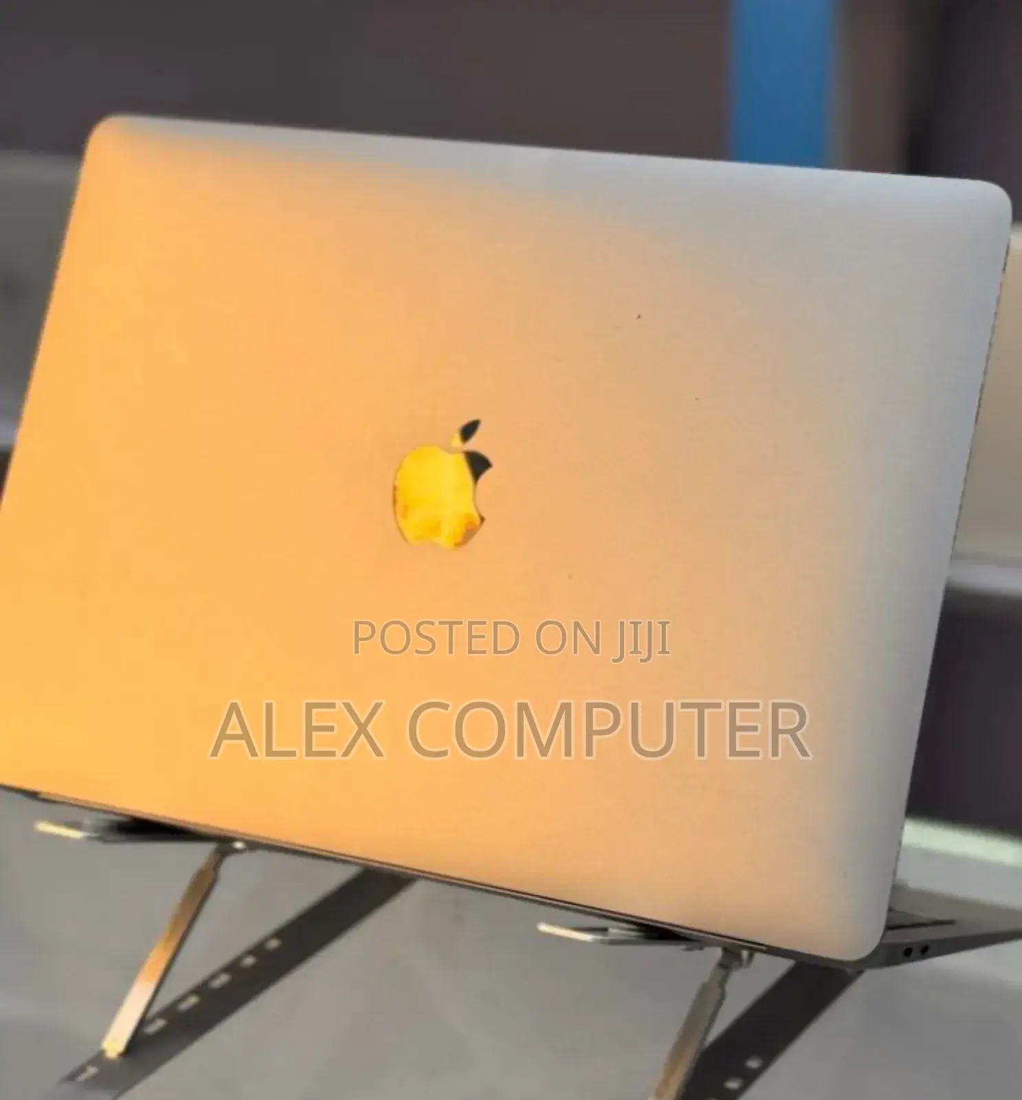 New Laptop Apple MacBook Air 2020 M1 8GB Apple M1 SSD 256GB